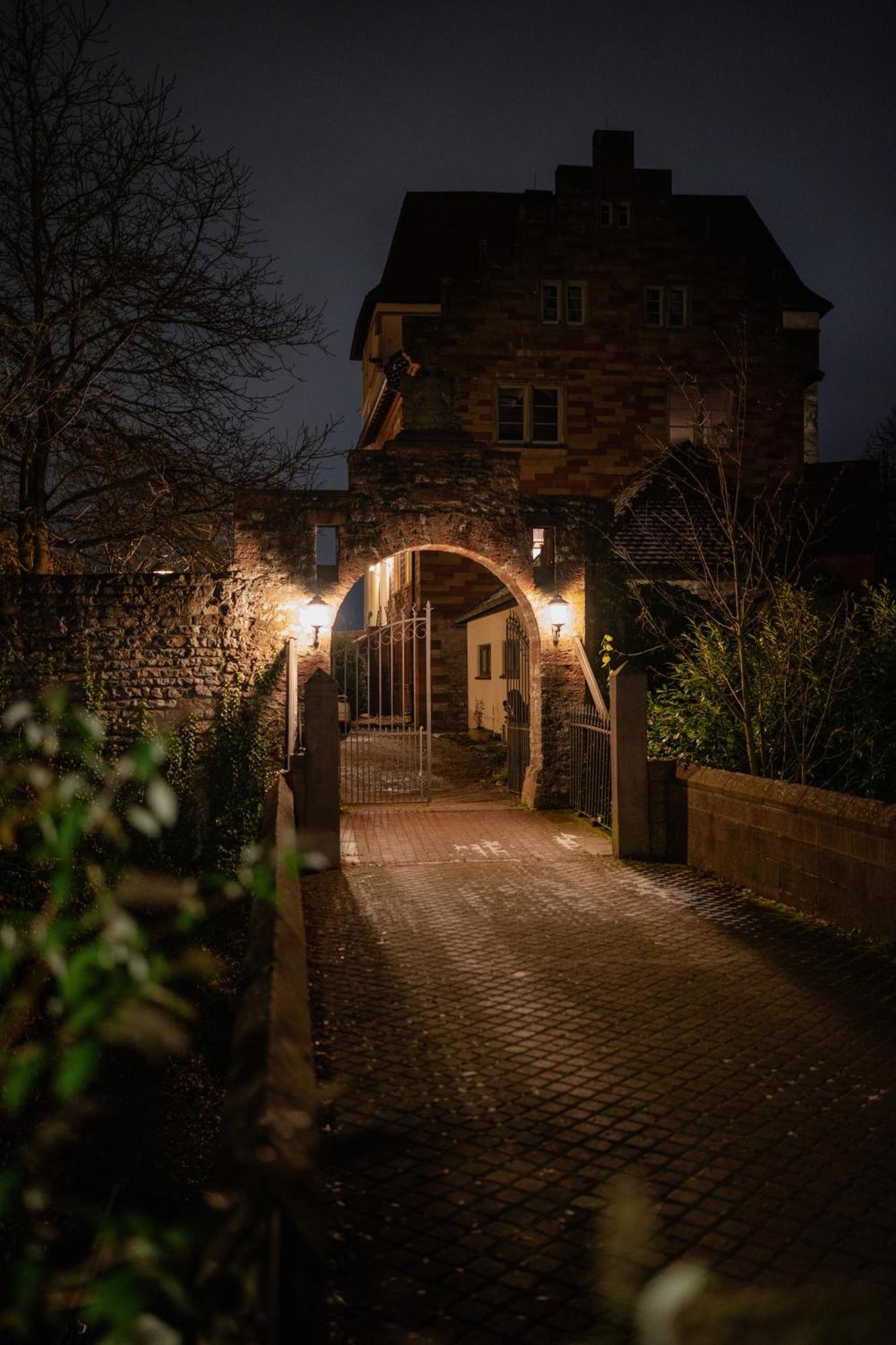 Eventlocation & Hotel Schloss Neuburg Obrigheim Exterior photo