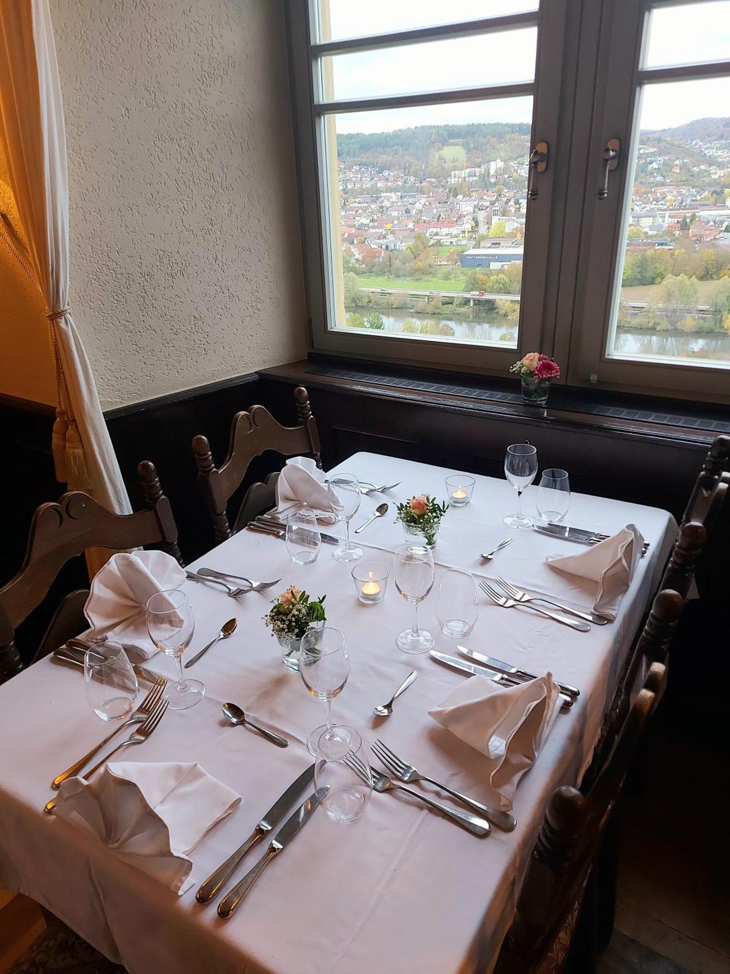 Eventlocation & Hotel Schloss Neuburg Obrigheim Exterior photo